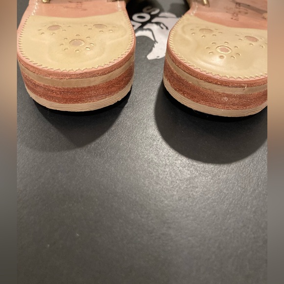 Jack Rogers tan/gold womens sandals, sz 8 - Picture 4 of 7